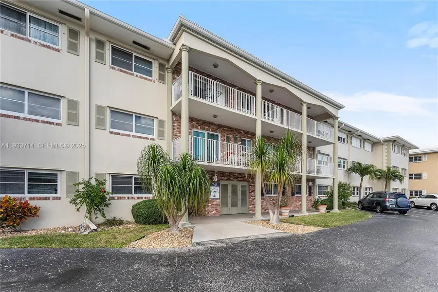 743 N Riverside Dr #5C, Pompano Beach, FL 33062 - #2