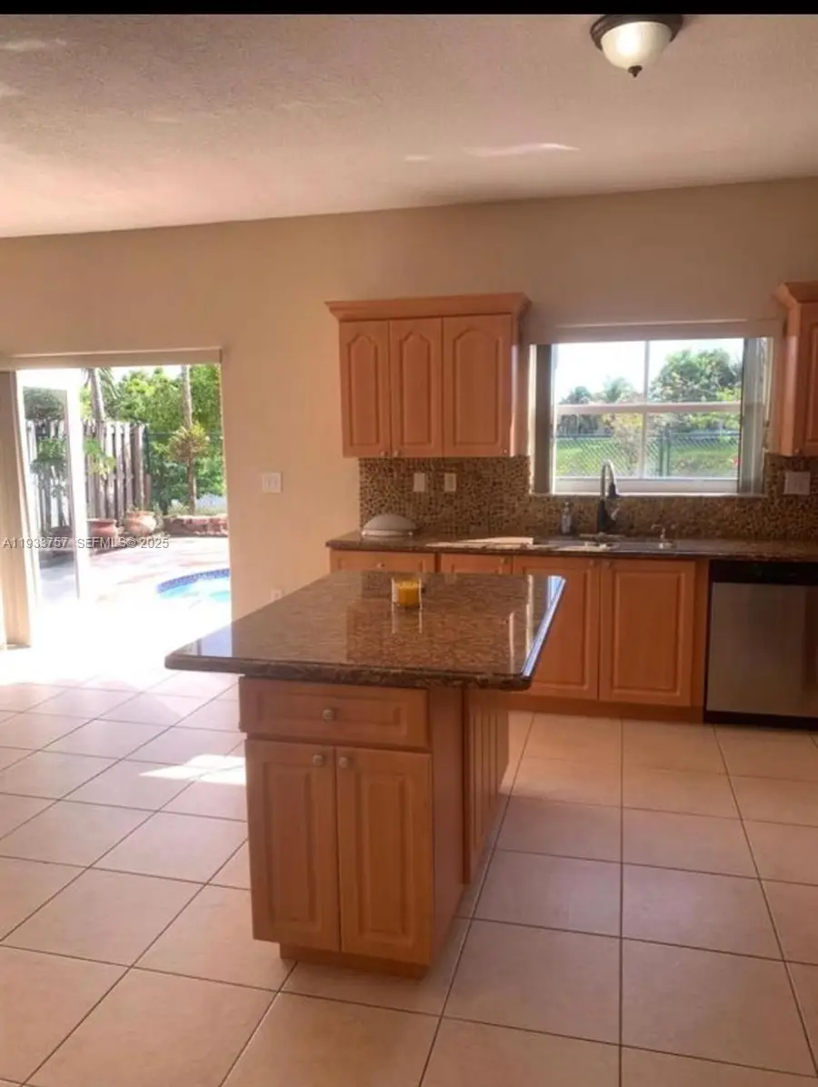 14964 SW 32nd Ter, Miami, FL 33185 - Image #2