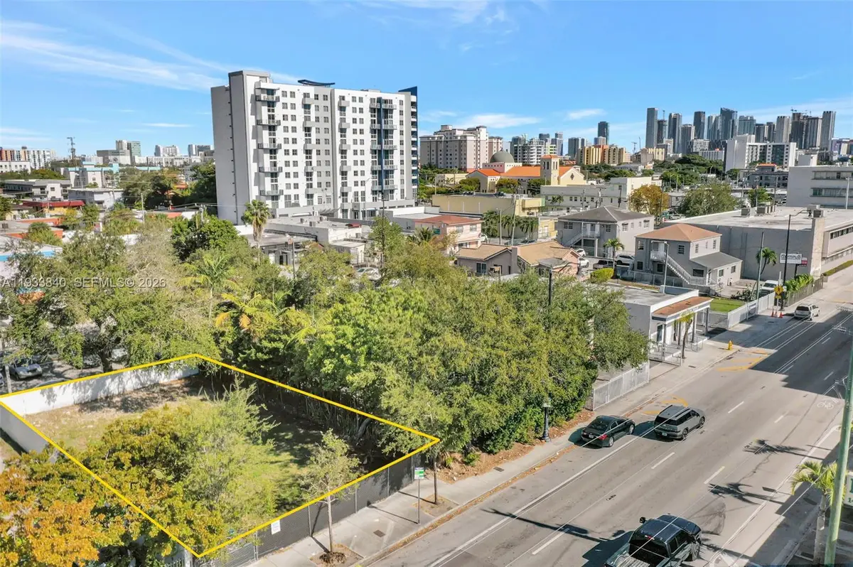 1471 SW 1st St, Miami, FL 33135 - #1