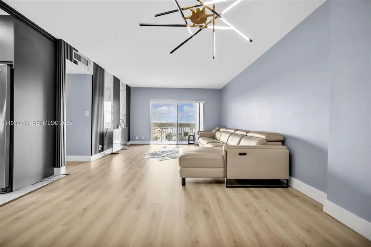 4200 Hillcrest Dr #802, Hollywood, FL 33021 - #1