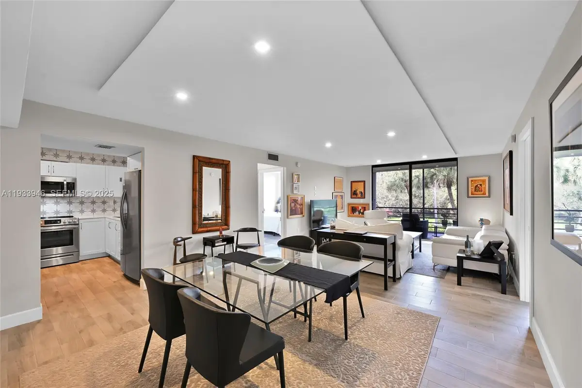 1400 Saint Charles Pl #323, Pembroke Pines, FL 33026 - Image #1