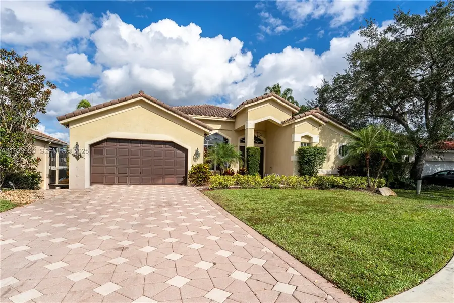 2994 Oakbrook Dr, Weston, FL 33332 - Image #2