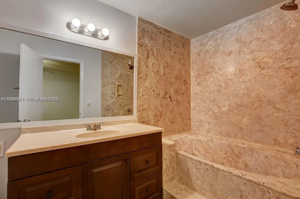 28 Crossings Cir #E, Boynton Beach, FL 33435 - #1