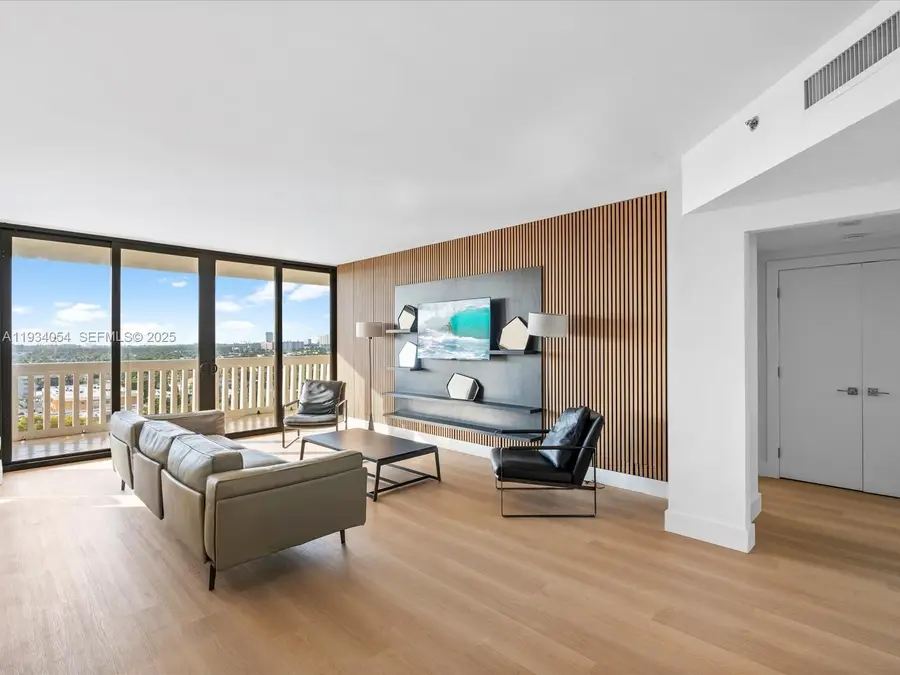 2000 Island Blvd #903, Aventura, FL 33160 - Image #2