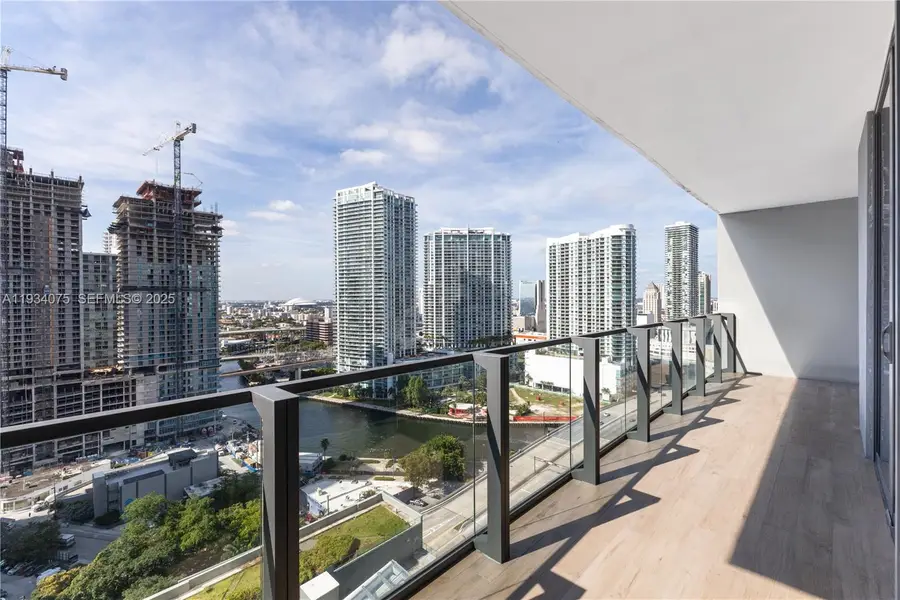 68 SE 6th St #2006, Miami, FL 33131 - Image #2