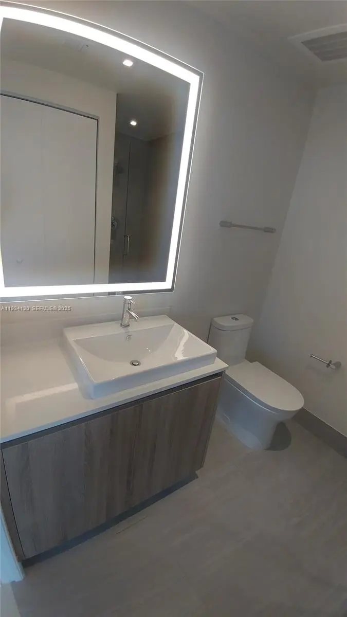 2960 NE 207 St #810, Aventura, FL 33180 - Image #3
