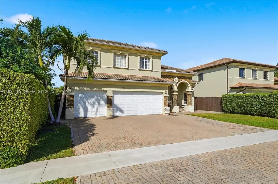 3561 NE 11th Dr, Homestead, FL 33033 - Image #2