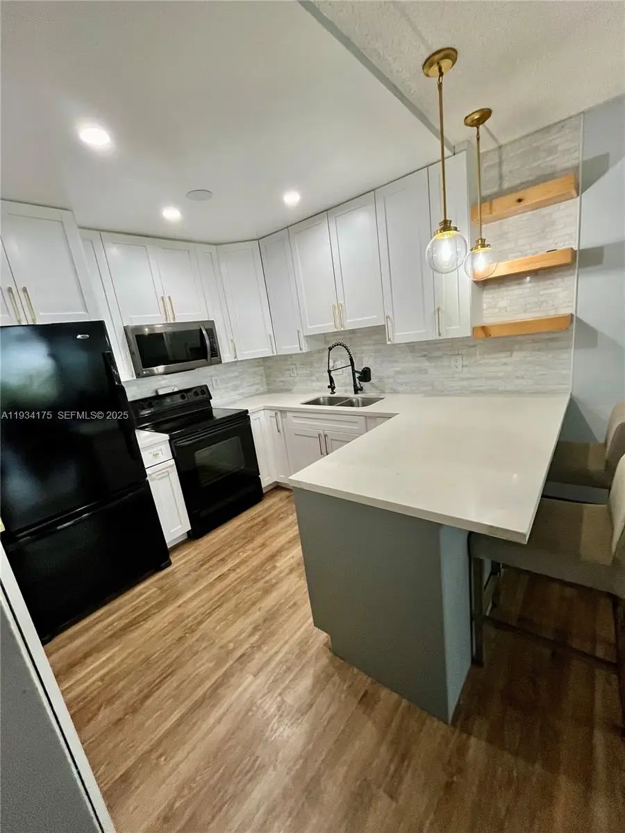 1750 W 56th St #211, Hialeah, FL 33012 - Image #3