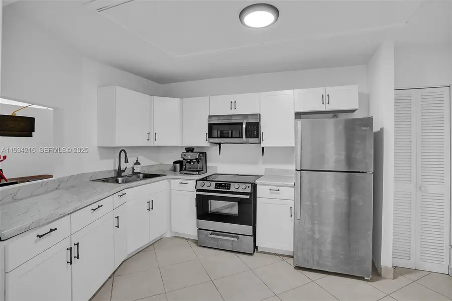 1780 NE 191st St #304-2, Miami, FL 33179 - Image #3