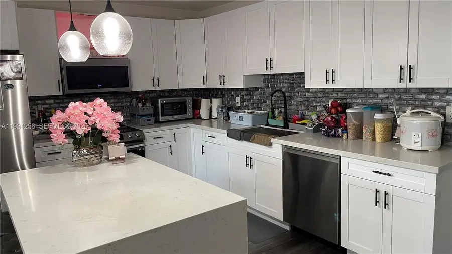 761 NW 183rd Dr, Miami Gardens, FL 33169 - Image #3