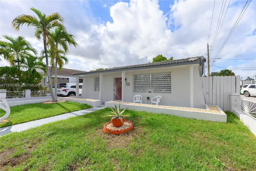 30 SW 57th Ct, Miami, FL 33144 - Image #2