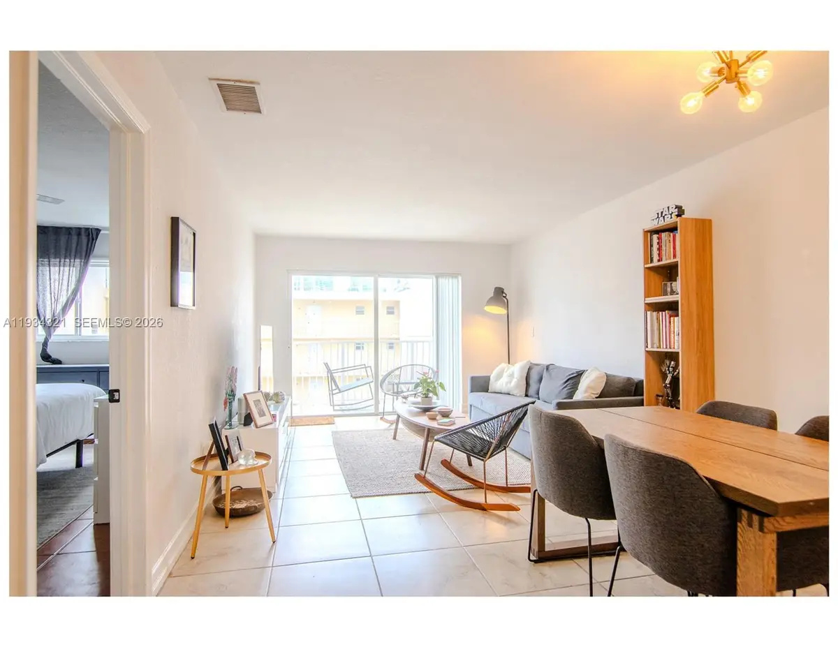 677 NE 24th St #604, Miami, FL 33137 - Image #1