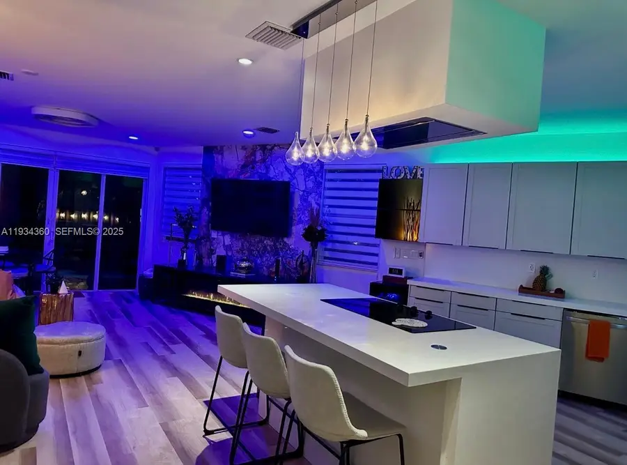 407 SW 5th St, Fort Lauderdale, FL 33315 - Image #2