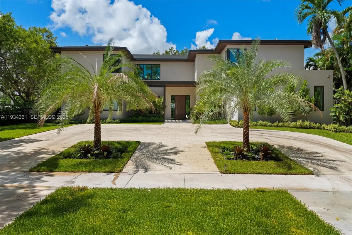 19900 NE 21st Ct, Miami, FL 33179 - Image #1