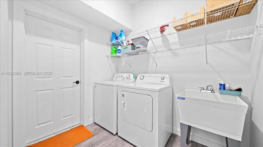 1222 Nelson Rd N, Cape Coral, FL 33993 - Image #3