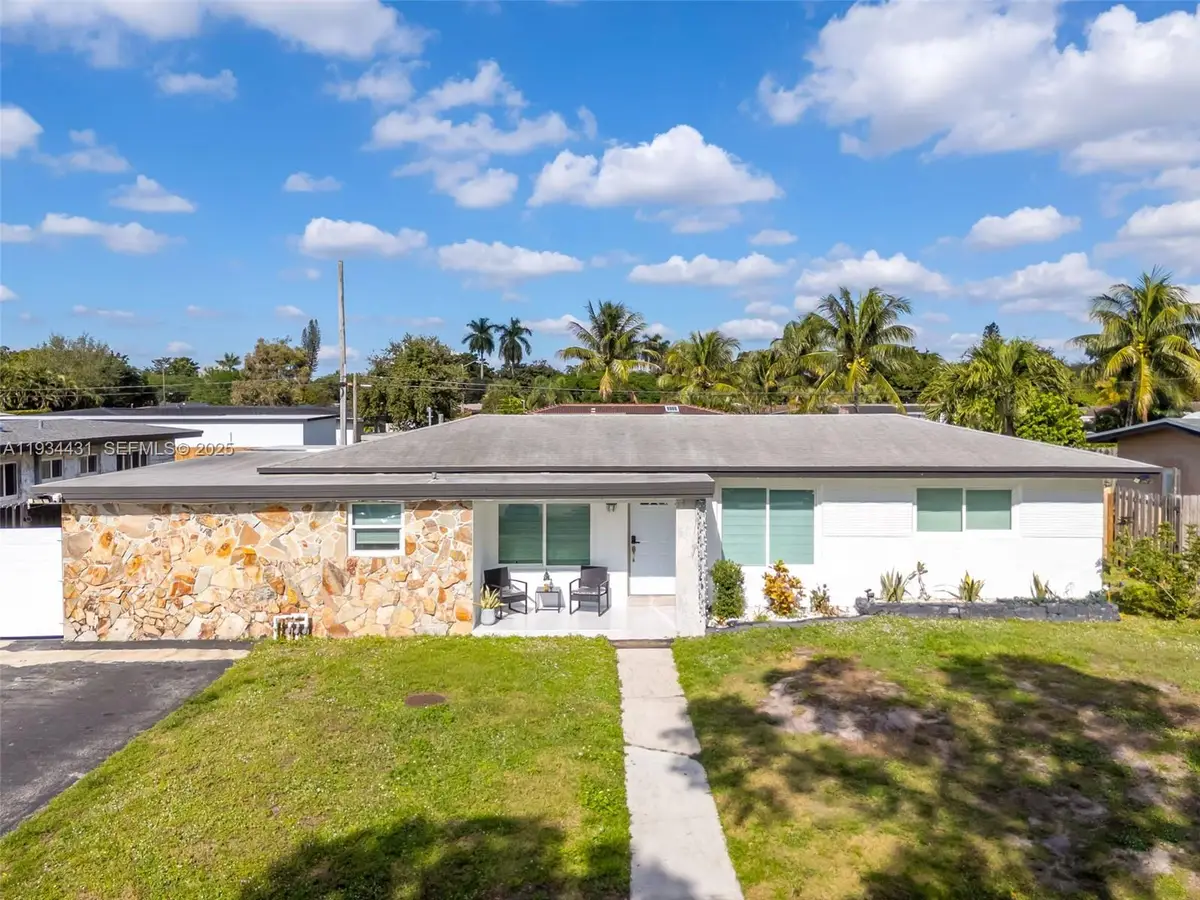 5041 SW 11th St, Plantation, FL 33317 - Image #1