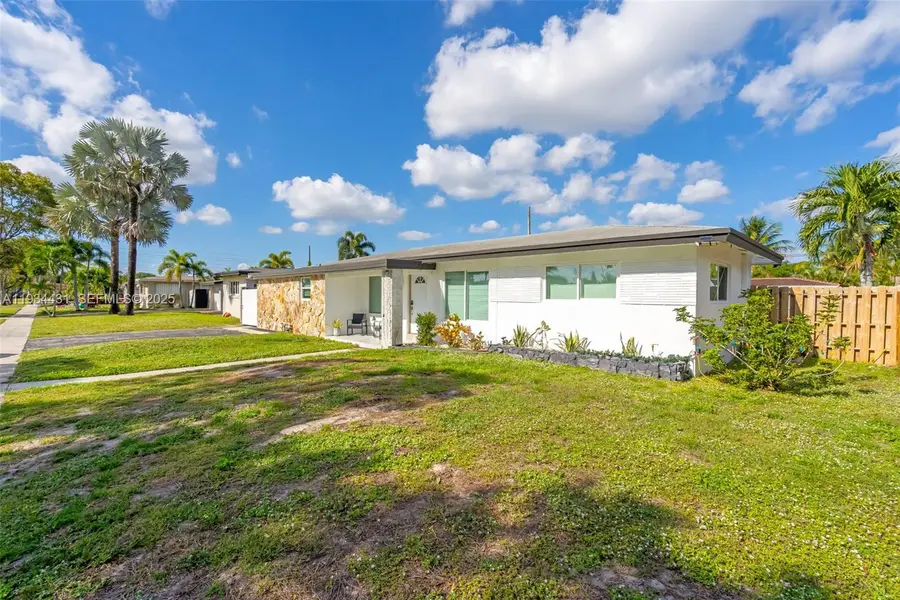 5041 SW 11th St, Plantation, FL 33317 - Image #3