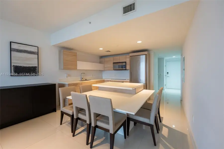 16385 Biscayne Blvd #3117, North Miami Beach, FL 33160 - Image #3