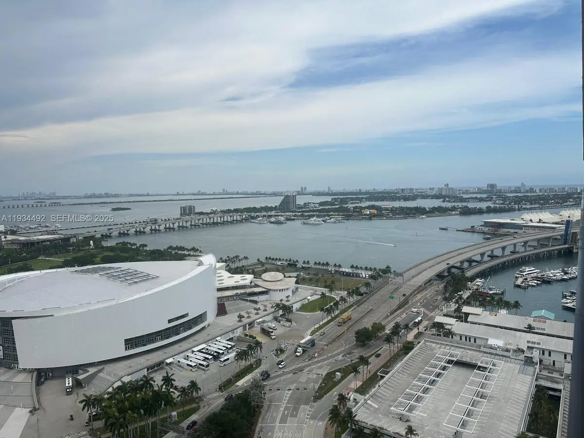 398 NE 5th St #3403, Miami, FL 33132 - Image #1