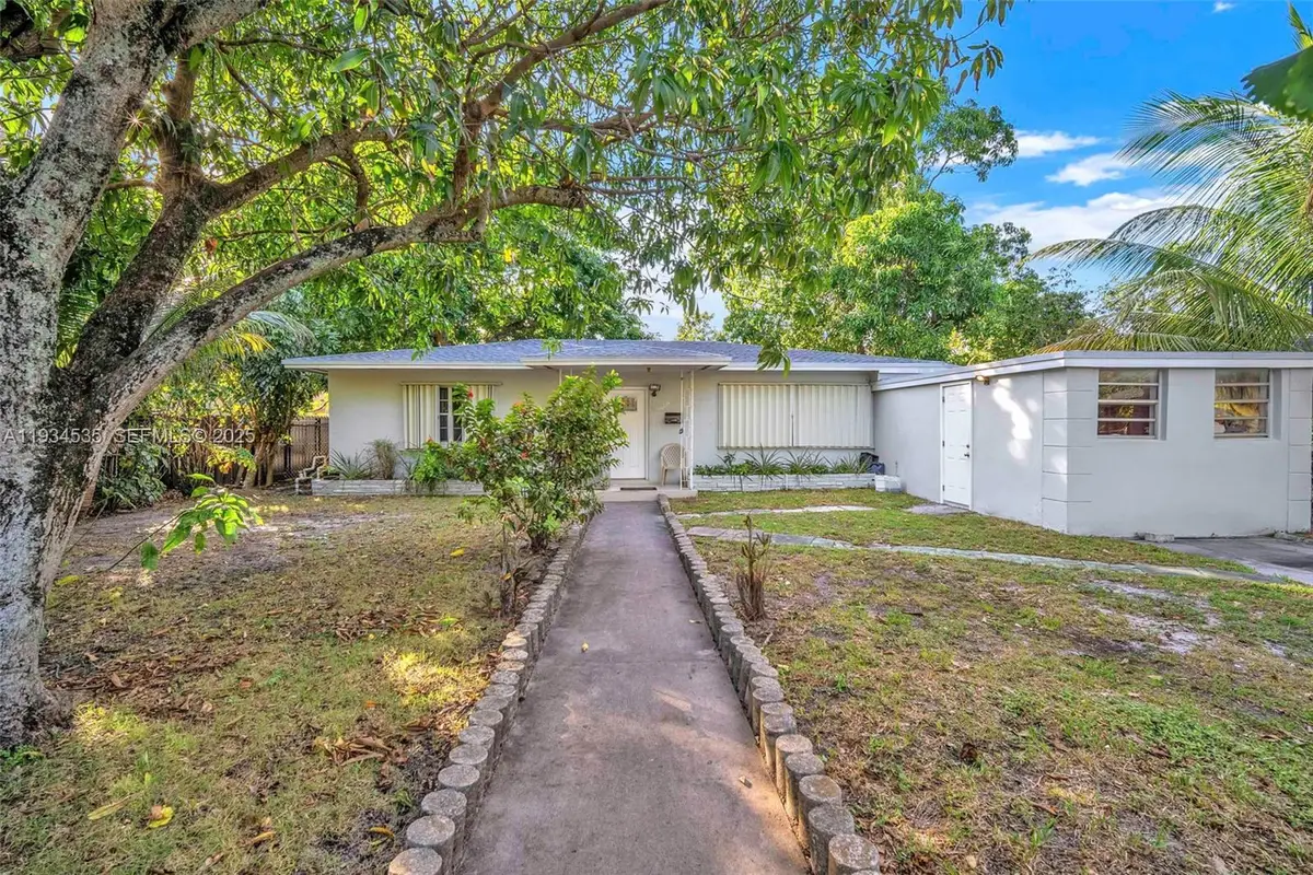 16234 NE 9th Ct, North Miami Beach, FL 33162 - Image #1