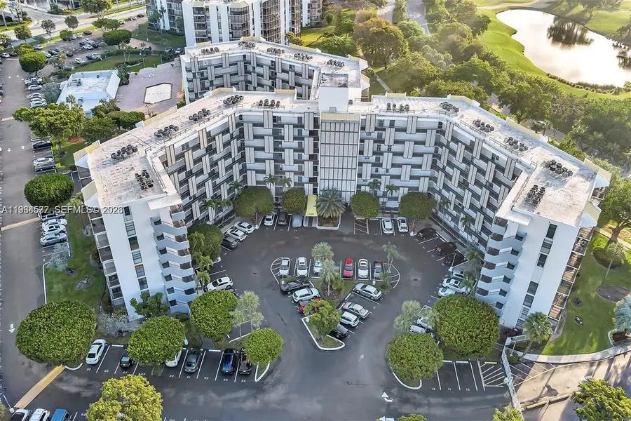 20500 W Country Club Dr #715, Aventura, FL 33180 - Image #2