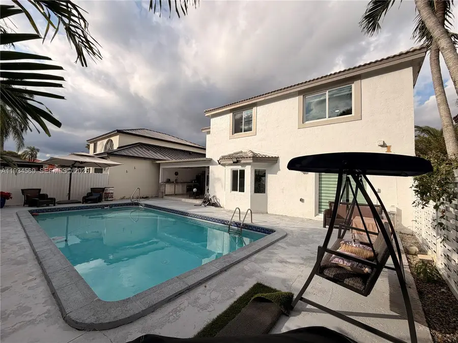 8242 NW 200 Ter, Hialeah, FL 33015 - Image #3