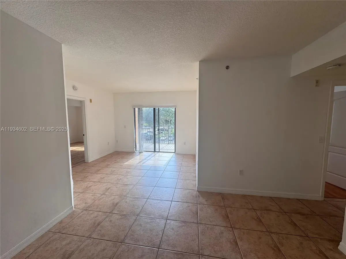 9340 Fontainebleau Blvd #W310, Miami, FL 33172 - Image #1