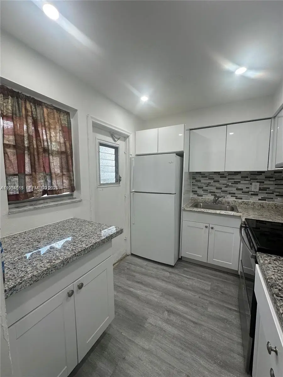 2800 NE 203rd St #10, Aventura, FL 33180 - Image #3