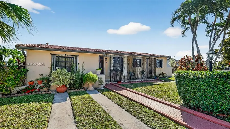 1701 SW 92nd Pl, Miami, FL 33165 - Image #3