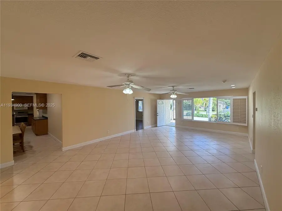 2271 SW 30th Ter, Fort Lauderdale, FL 33312 - Image #3