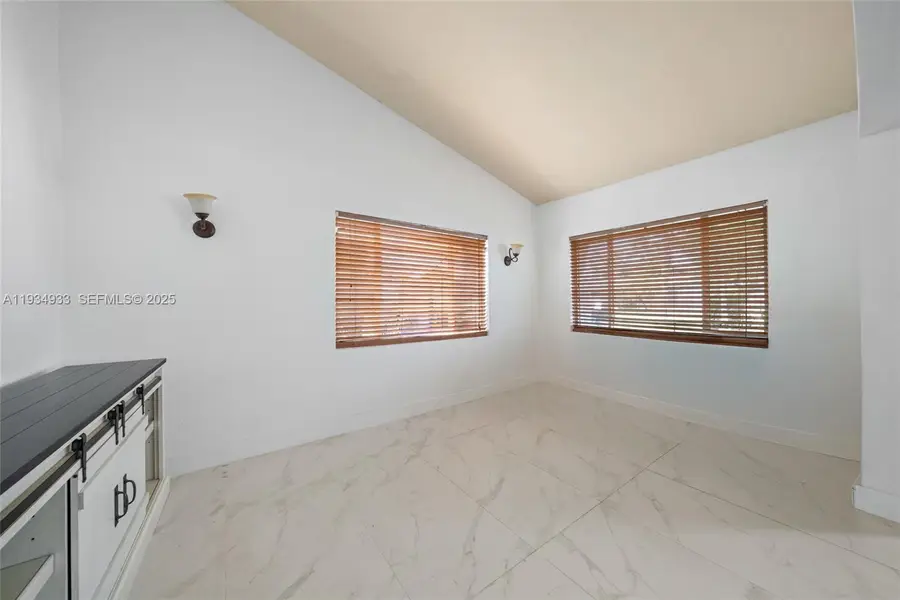 6960 Scott St, Hollywood, FL 33024 - Image #3