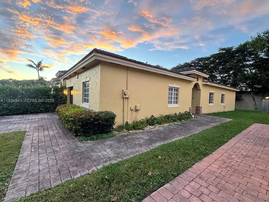 1236 NE 32nd Ave, Homestead, FL 33033 - #2