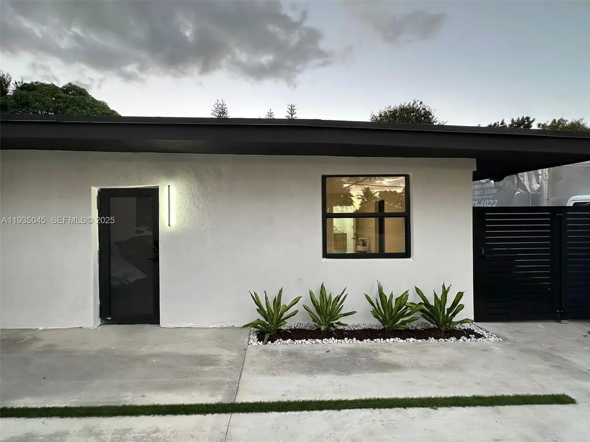 15411 NE 10th Ave, North Miami Beach, FL 33162 - Image #1