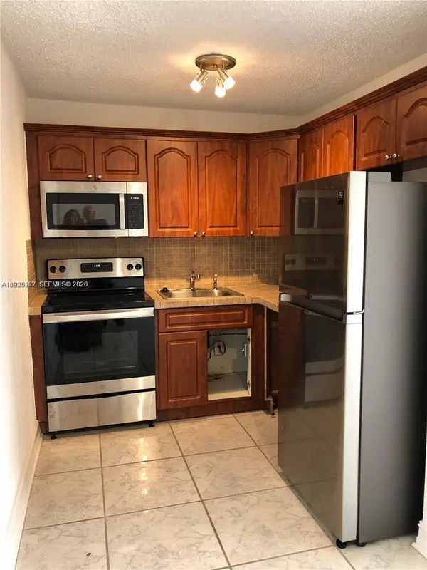 444 SW 4th St #404, Miami, FL 33130