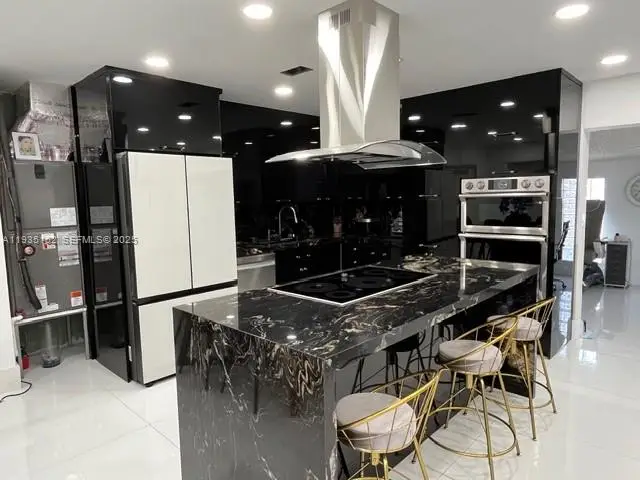 6190 W 14th Ave, Hialeah, FL 33012 - Image #1