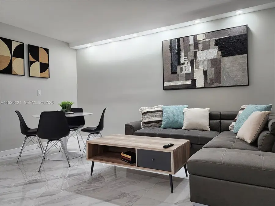 3725 S Ocean Dr #425, Hollywood, FL 33019 - Image #3