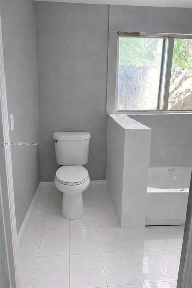 9407 NW 4th Ave, Miami, FL 33150 - Image #2