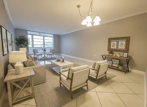 2840 Somerset Dr #318M, Lauderdale Lakes, FL 33311