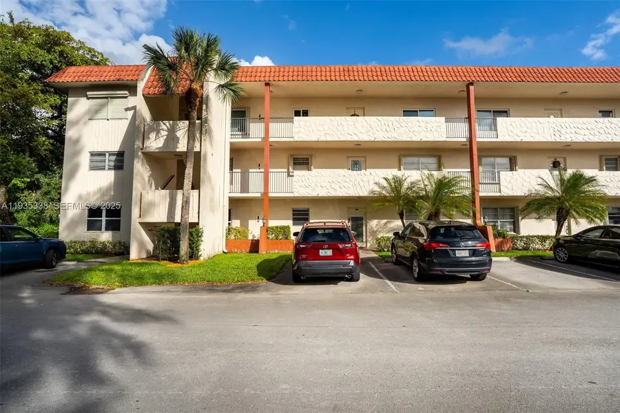 150 S Hollybrook Ter #208, Pembroke Pines, FL 33025 - Image #2