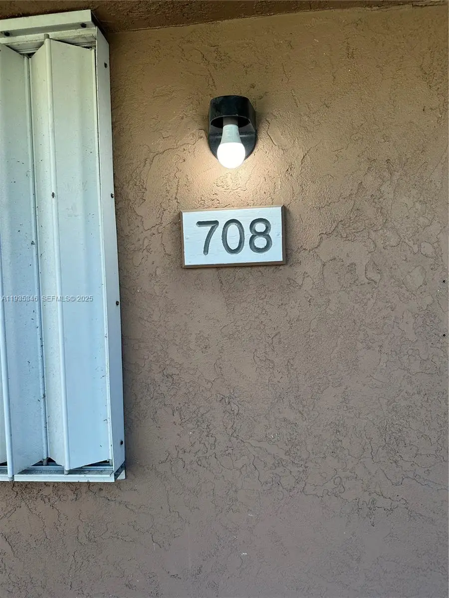 708 SE 3rd Ave Ext #201, Hallandale Beach, FL 33009 - Image #2
