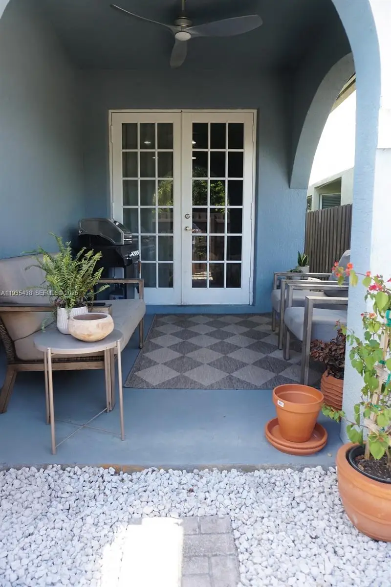 1139 NE 3rd Ave, Fort Lauderdale, FL 33304 - Image #3