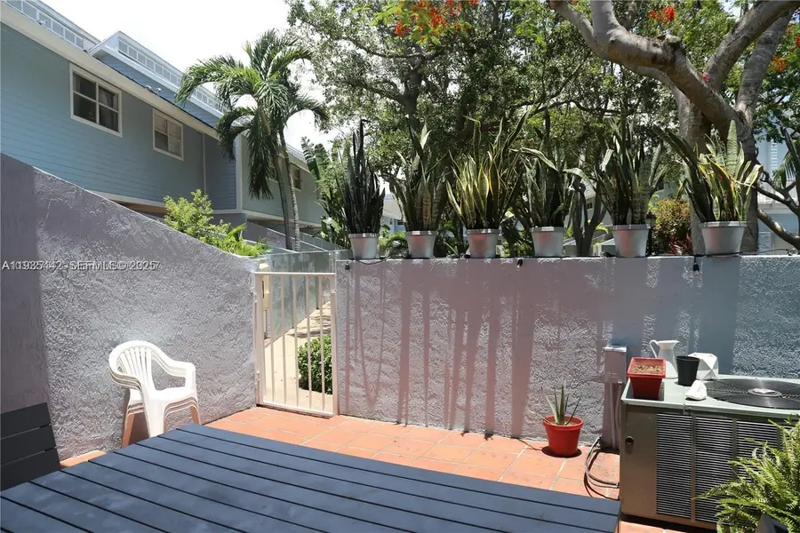 798 Crandon Blvd #13-C, Key Biscayne, FL 33149 - Image #2