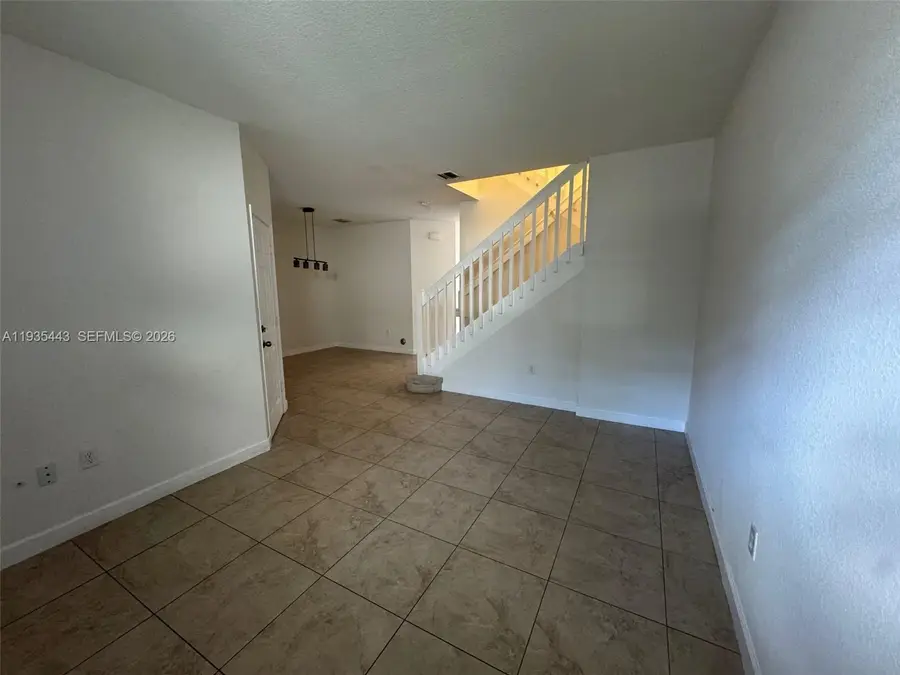 1027 NE 207th St #1027, Miami, FL 33179 - Image #2