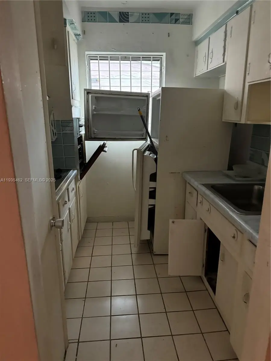 7725 Carlyle Ave #2, Miami Beach, FL 33141 - Image #2