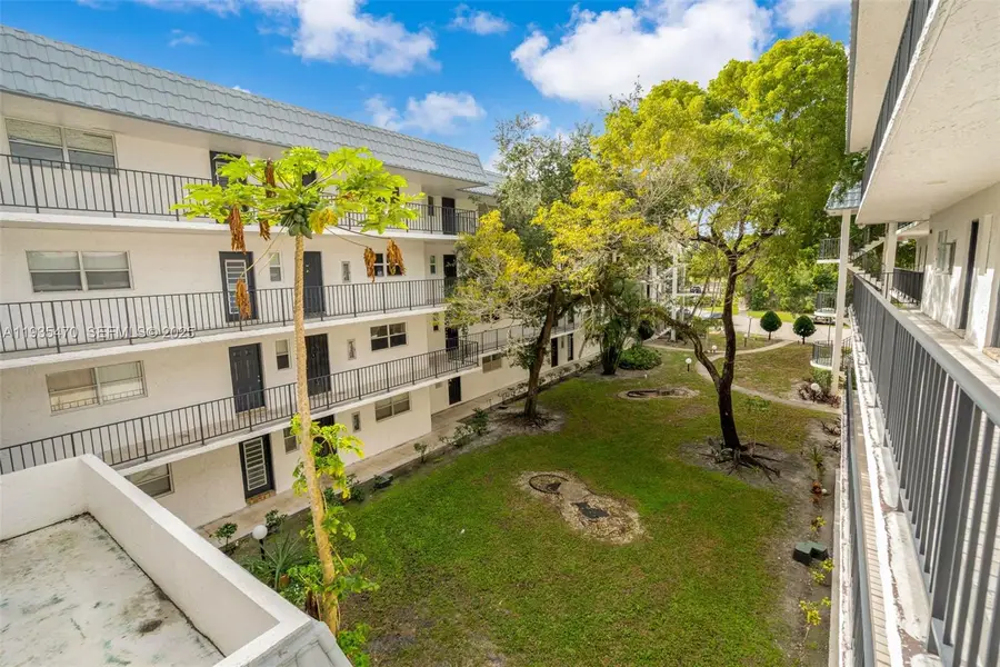 3360 Spanish Moss Ter #304, Lauderhill, FL 33319 - Image #2