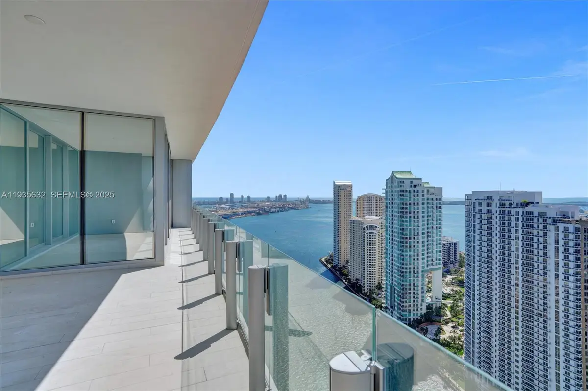 300 Biscayne Boulevard Way #3704C, Miami, FL 33131 - Image #1