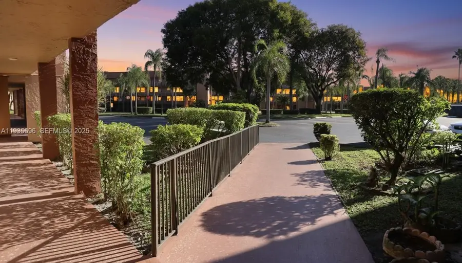 9750 Sunrise Lakes Blvd #209, Sunrise, FL 33322 - Image #3