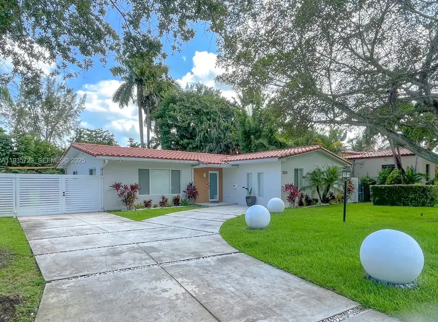 200 NW 86th St, El Portal, FL 33150 - Image #2