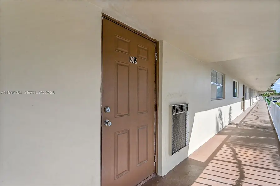 7305 NW 4th Pl #202, Margate, FL 33063 - Image #3