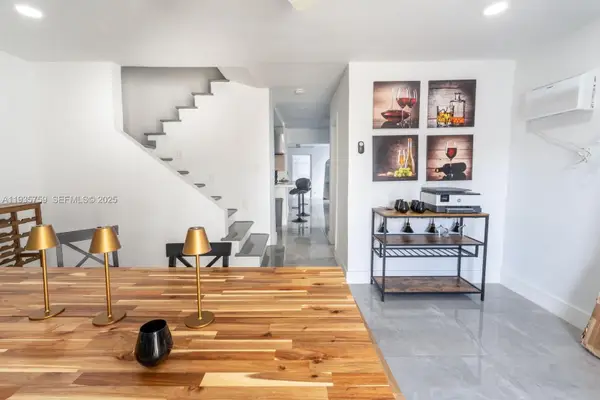 711 85th St, Miami Beach, FL 33141